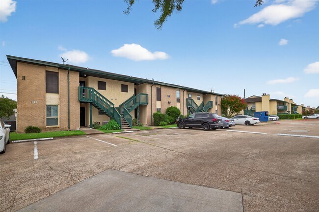 Building Photo - 1516 Bay Area Blvd