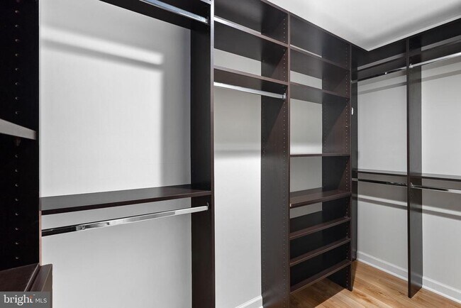 Building Photo - 19451 Youngs Cliff Rd