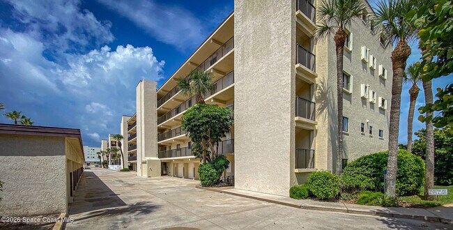 Building Photo - 1465 Jimmy Buffett Mem Hwy