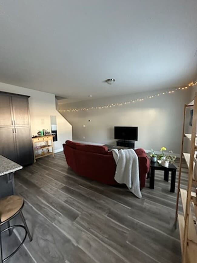 Building Photo - Three bedroom, 2.5 bath townhome