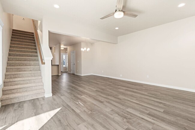 Building Photo - GORGEOUS 3bd/2.5ba Payette Duplex w/Modern construction, pristine condition, and ready for you!