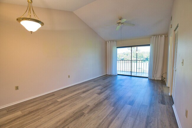 Building Photo - Annual Unfurnished 2 Bed 1 Bath Second Floor Condo located in Par Four at Capri Isles!