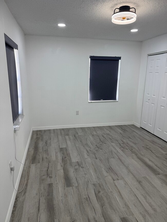 Building Photo - 2117 Lemon St