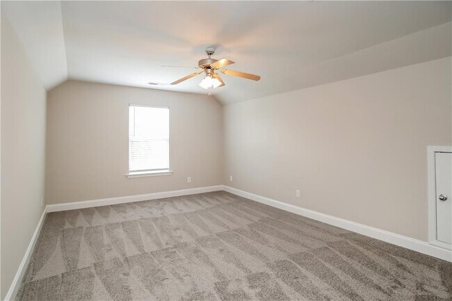 Building Photo - 121 Arena Trail