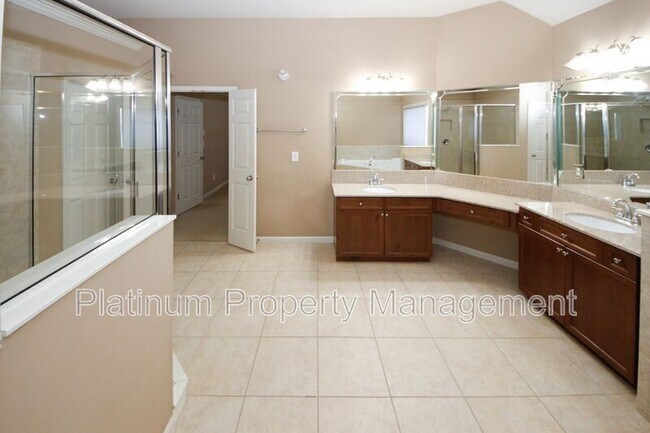 Building Photo - 4580 Wykeshire Ct