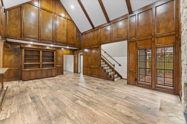 Building Photo - 6 Thornhedge Ct