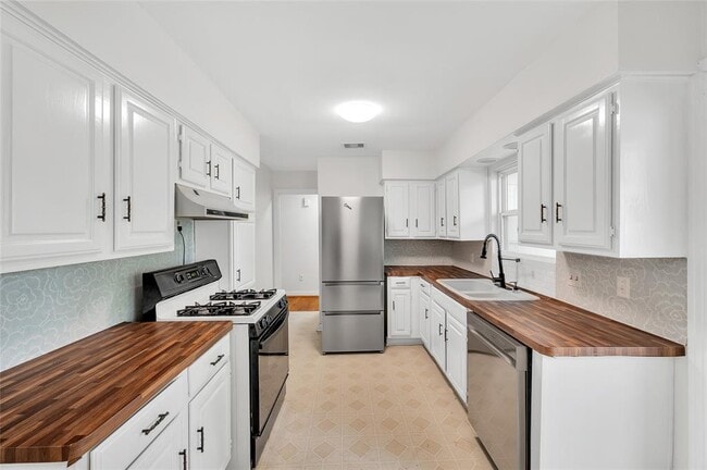 Building Photo - 9610 Bevlyn Dr