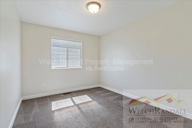 Building Photo - 15271 S Reins Wy