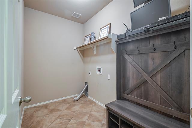 Building Photo - 15521 Landing Creek Ln