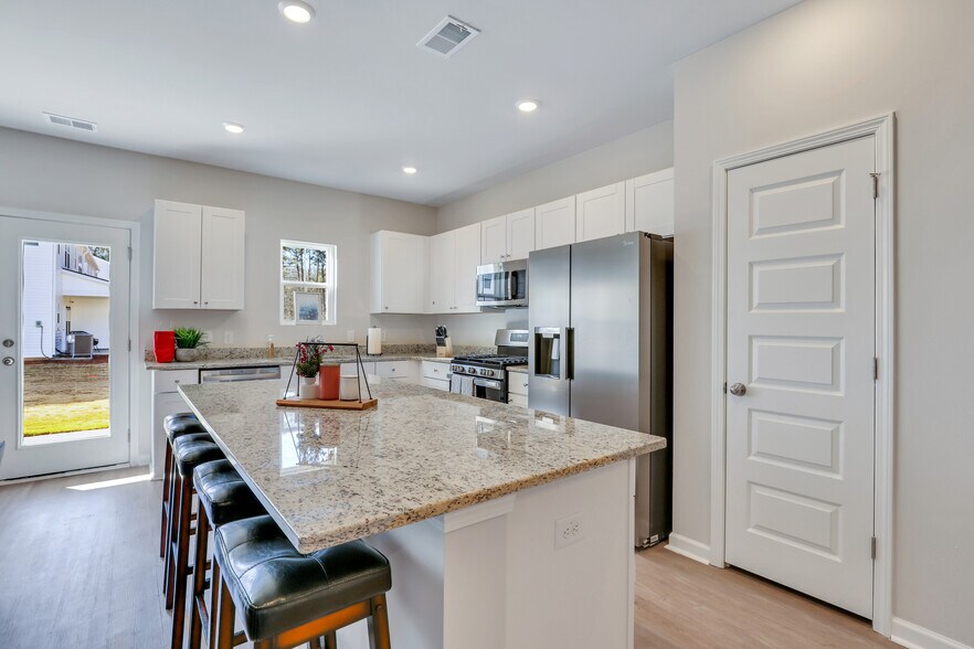 Kitchen 1 - 8049 Reagan Way