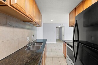 Building Photo - 2100 Wilcrest Dr