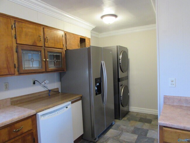 Building Photo - 27849 Pinedale Rd