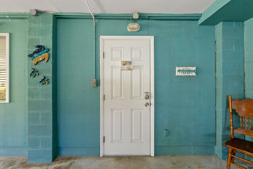Building Photo - 152 Manresa Rd