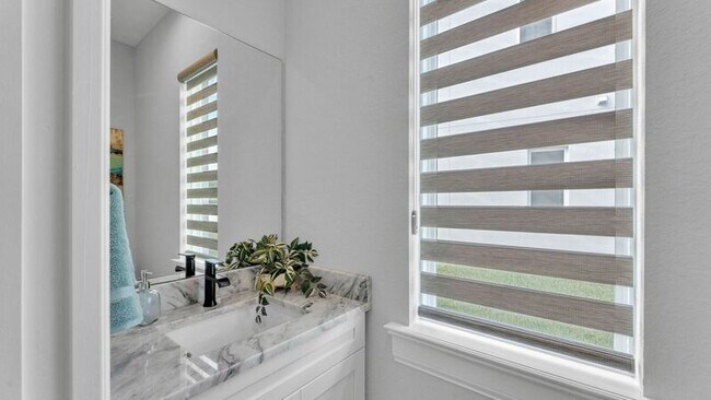 Building Photo - 1157 Windjammer Dr