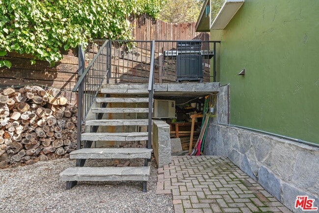 Building Photo - 21549 Summit Trail