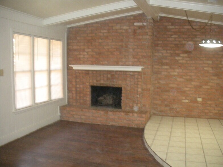 Building Photo - 3823 51st St