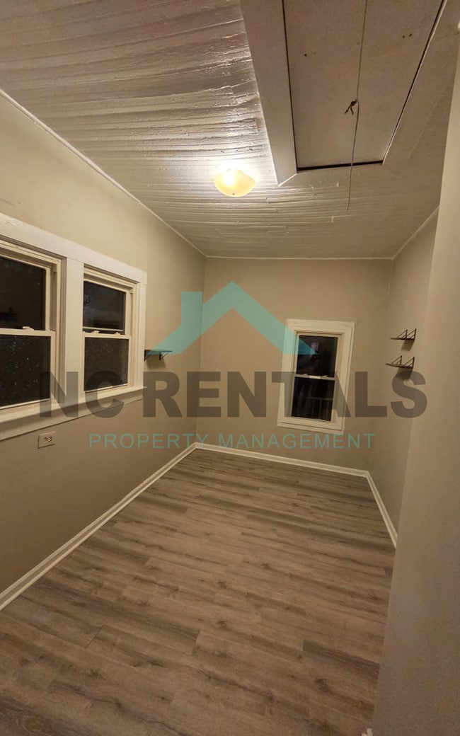 Building Photo - 714 Dillard St