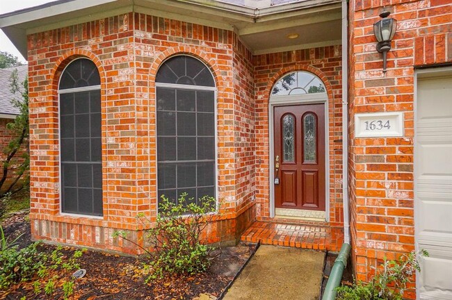 Building Photo - 1634 Emerald River Dr