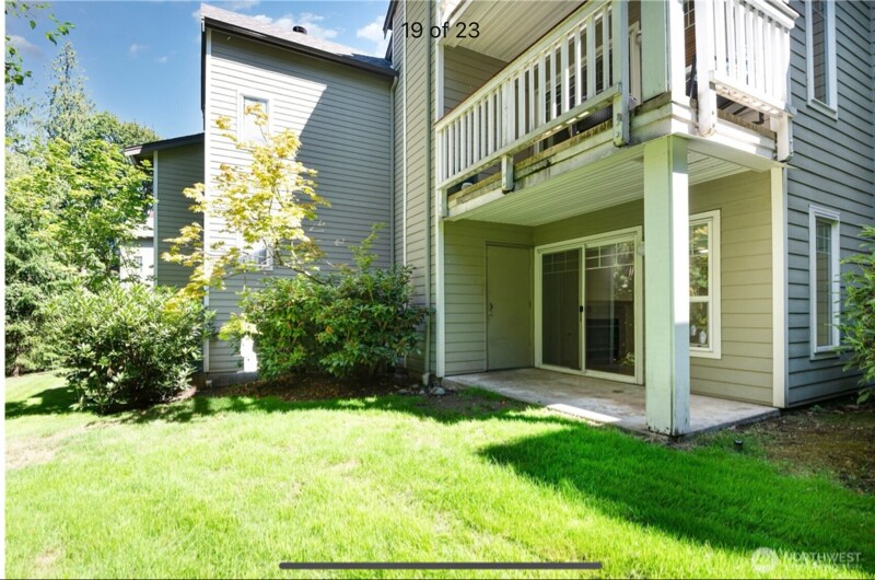 Building Photo - 18501 SE Newport Way