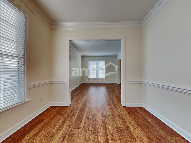 Building Photo - 1513 Bowmore Pl