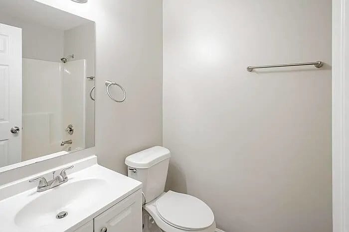 Building Photo - 1544 Holland Ave