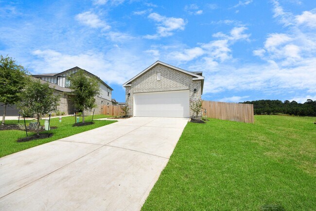 Building Photo - 135 Alset Dr