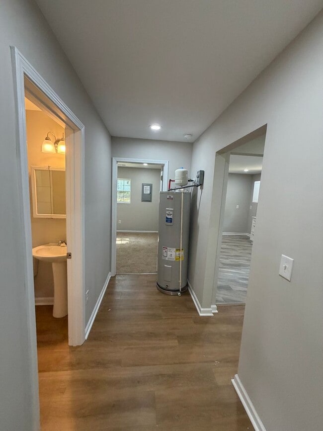 Building Photo - Rebuilt 2 Bedroom House in Gastonia!!
