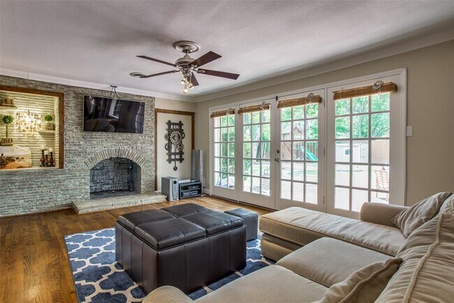 Building Photo - 6006 Boca Raton Dr
