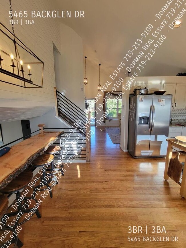 Building Photo - 5465 Backglen Dr