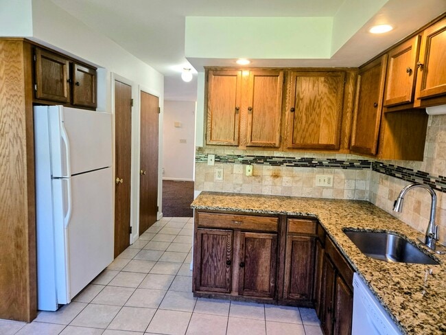 Building Photo - 1415 Robert St