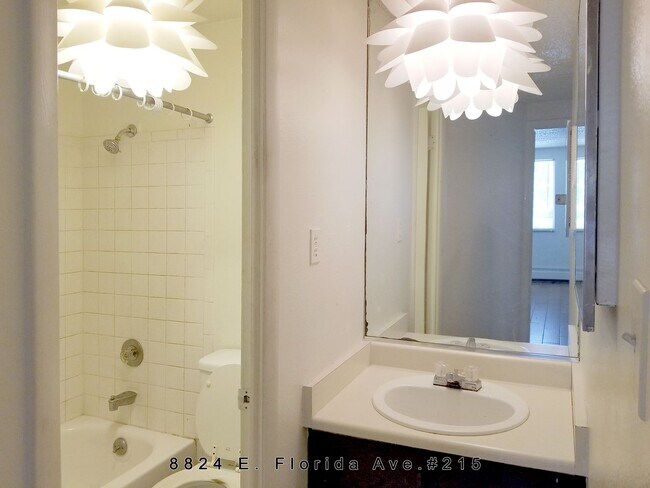 Building Photo - Great location off Leetsdale/Parker and Florida with lots of amenities such as AC, pool, hot tub,...