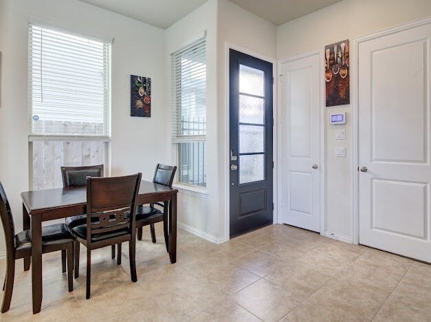 Building Photo - 1646 Ryon Falls Dr