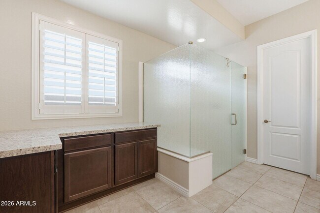 Building Photo - 5219 S Wildrose