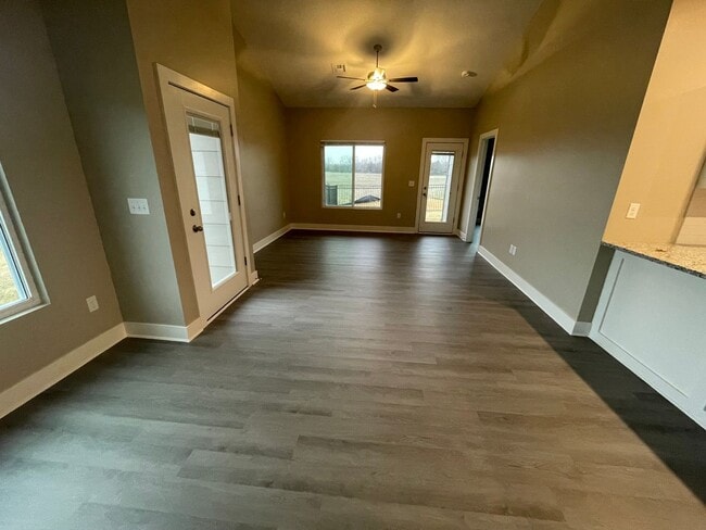 Building Photo - 9369/71 Wassall