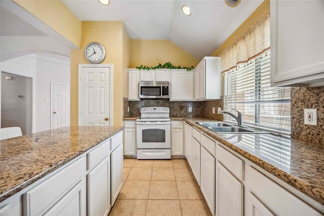 Building Photo - 8830 Sherina Park Dr