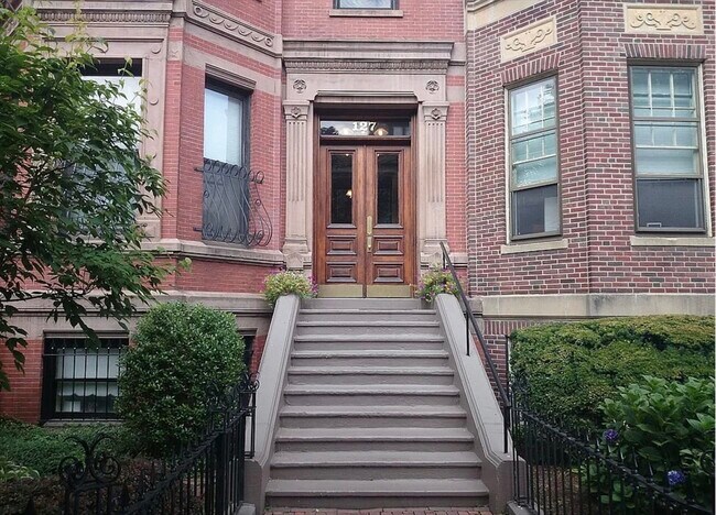 Primary Photo - 127 Marlborough St