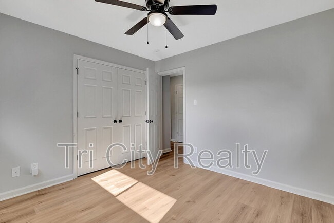 Building Photo - 214 Brooks Rd