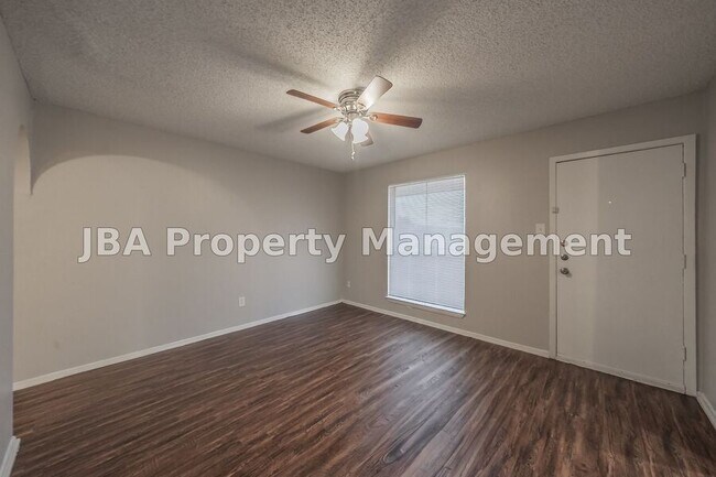 Building Photo - 1770 Farleigh Ct