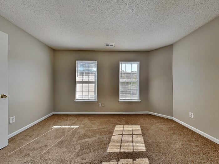 Building Photo - 3428 Ann Franklin Ct