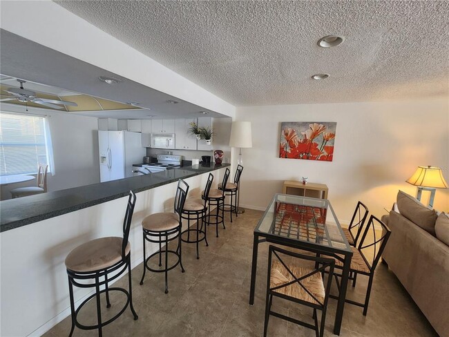 Building Photo - 1101 Pinellas Bayway S