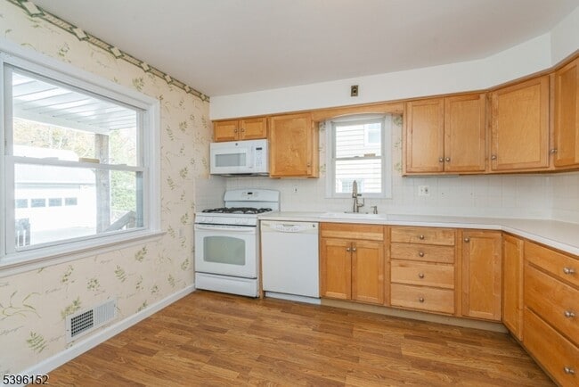 Building Photo - 266 W Passaic Ave