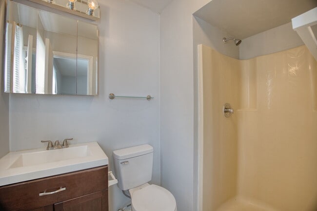 Building Photo - 2902 Princeton Ave