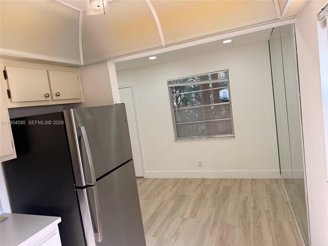 Building Photo - 100 SW 132nd Way