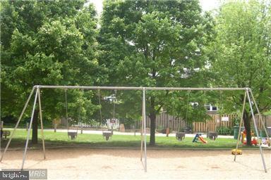 Building Photo - 6473 Blenheim Rd