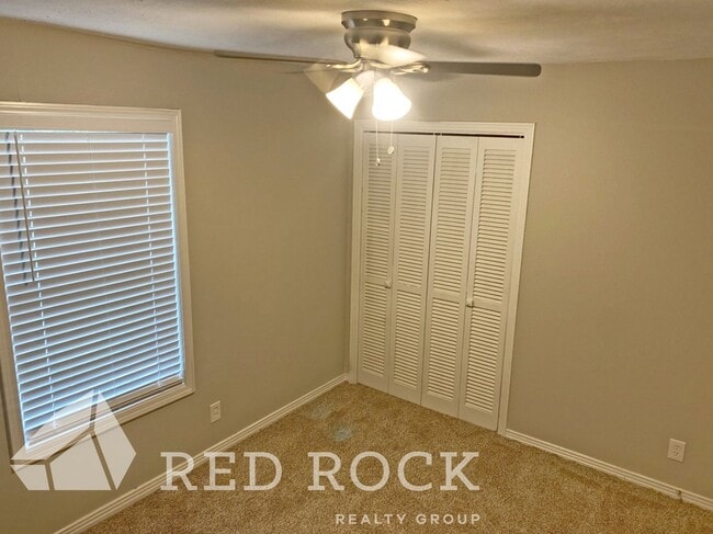 Building Photo - Canterbury Townhomes Columbus, MS