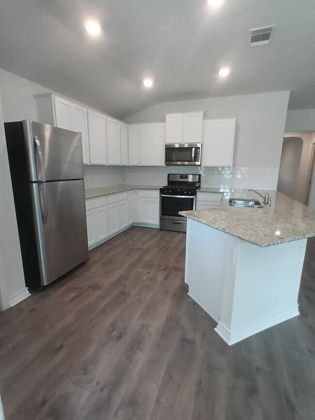 Building Photo - 6507 Hoffman Pln