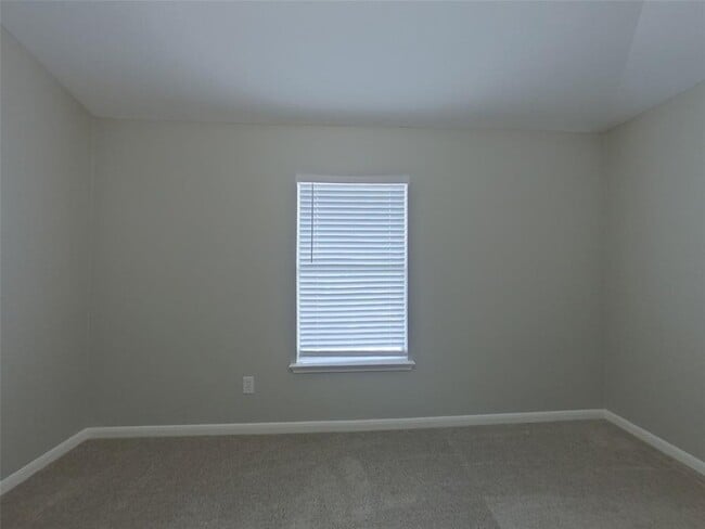 Building Photo - 7526 Oakwood Canyon Dr