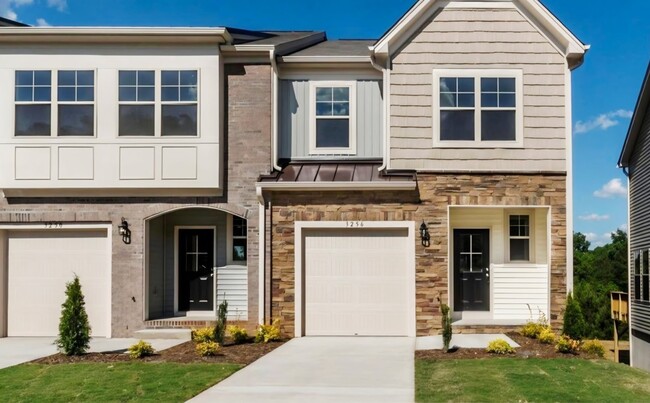 Building Photo - 3256 Tracer Dr
