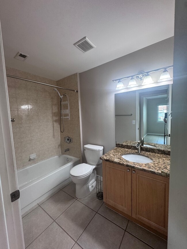 Building Photo - 3421 Winkler Ave