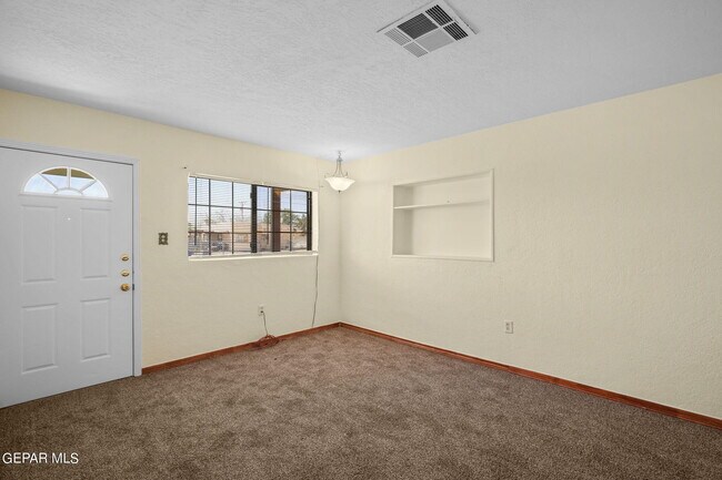 Building Photo - 4913 Sierra Madre Dr